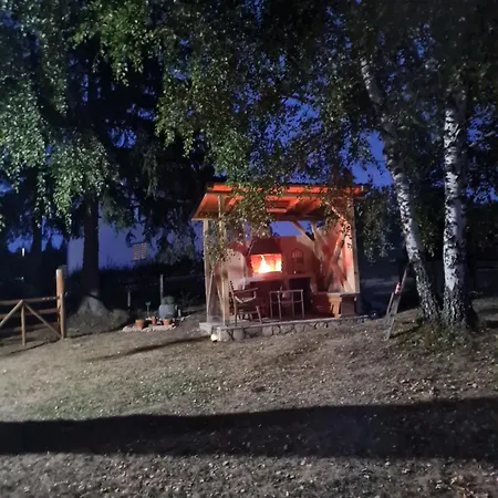 Planinska Kuca Ella Dağ evi *